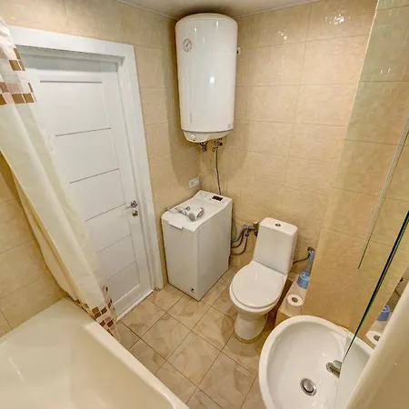 דירה Excellent Druzhby Narodov Boulevard 3a. Lybedskaya Metro Station *